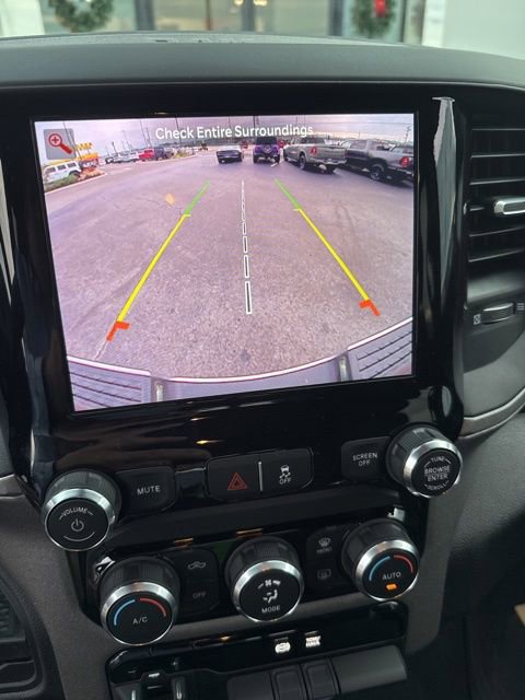 Used 2024 RAM 2500 Tradesman w/ Chrome Appearance Group image 25