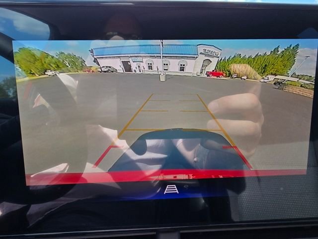 New 2026 Chevrolet Trax LT w/ Sunroof Package image 23