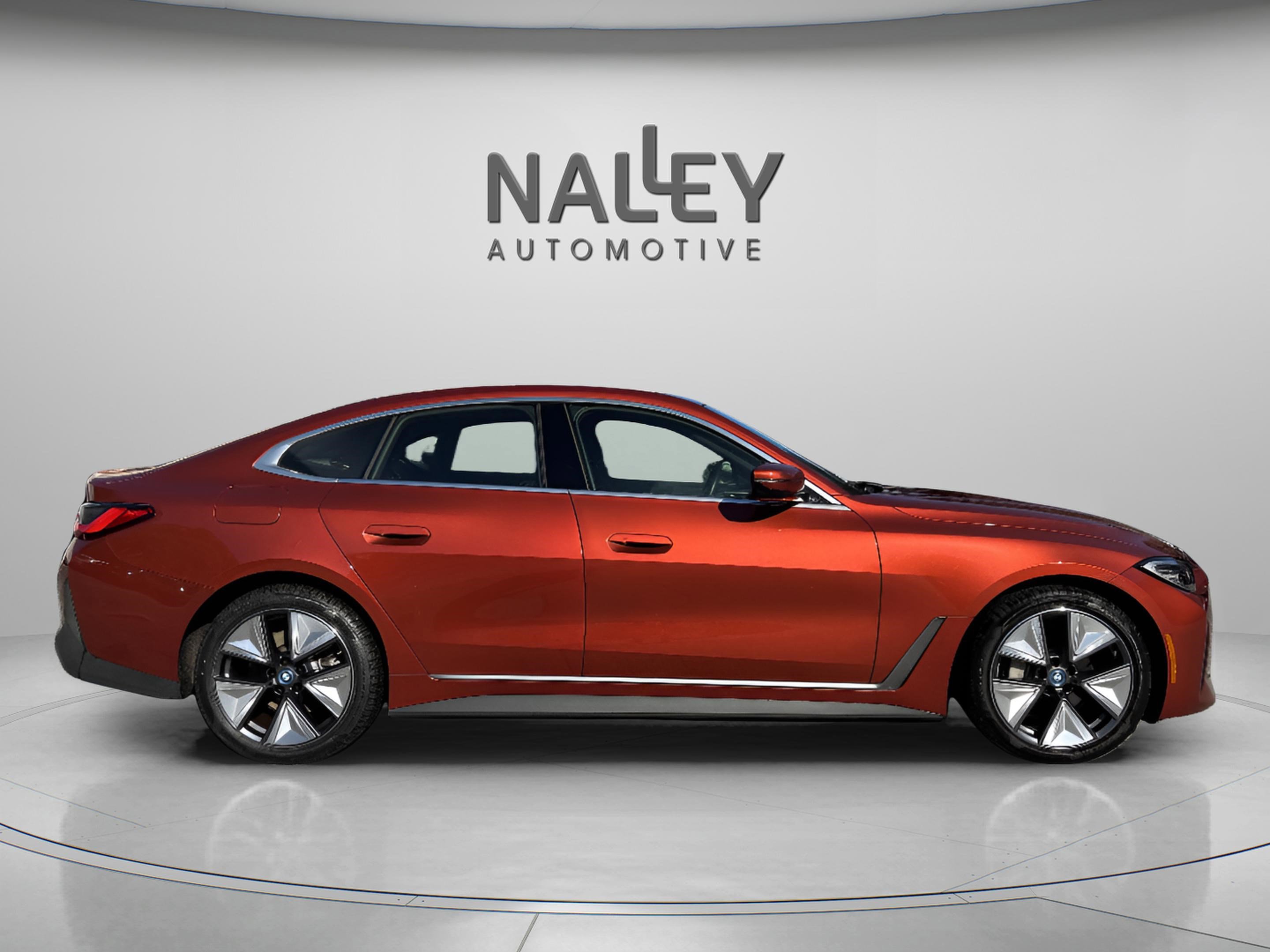 Used 2023 BMW i4 eDrive40 w/ Premium Package image 4