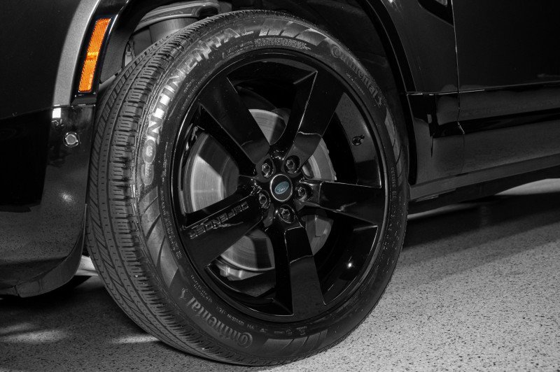 Used 2023 Land Rover Defender 110 X-Dynamic SE AWD/4WD image 9