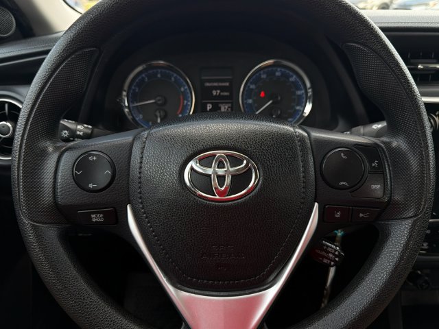 Used 2017 Toyota Corolla LE FWD image 22