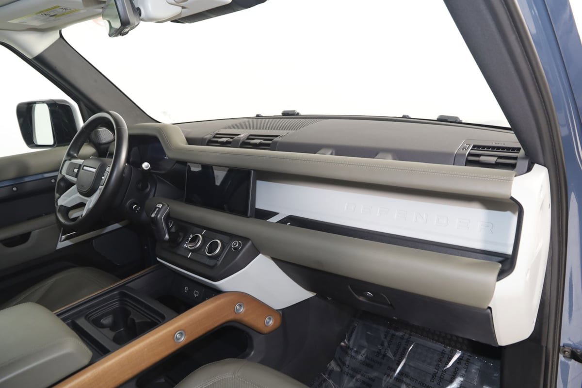 Used 2020 Land Rover Defender 110 SE AWD/4WD image 43