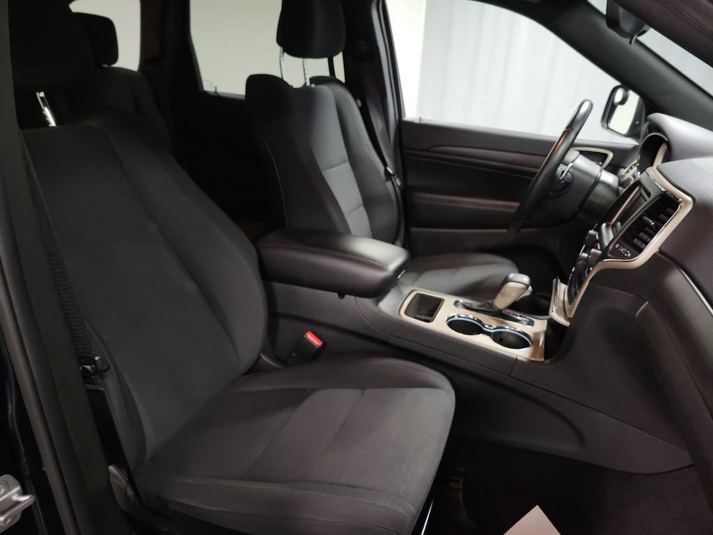 Used 2017 Jeep Grand Cherokee Laredo w/ Quick Order Package 23E image 24