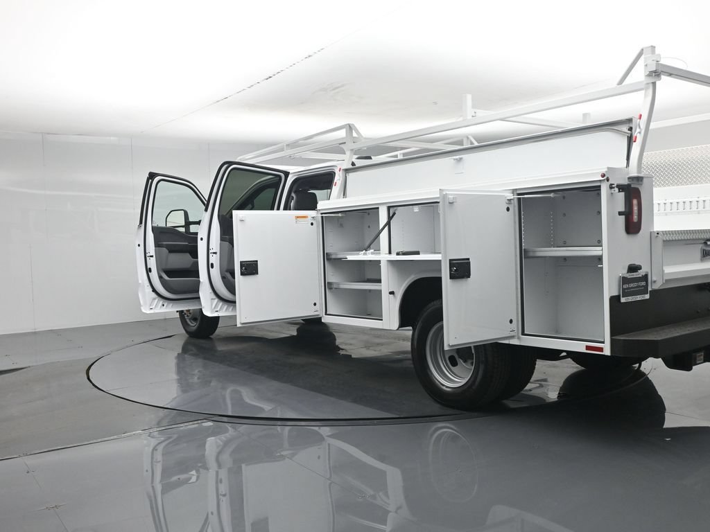 New 2026 Ford F350 XL w/ XL Chrome Package RWD image 39