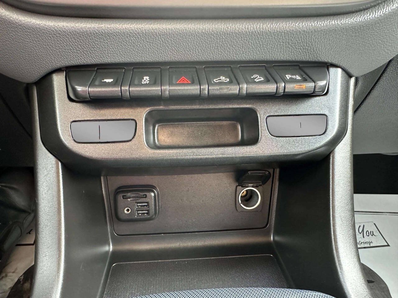 Used 2019 Chevrolet Colorado Z71 AWD/4WD image 32