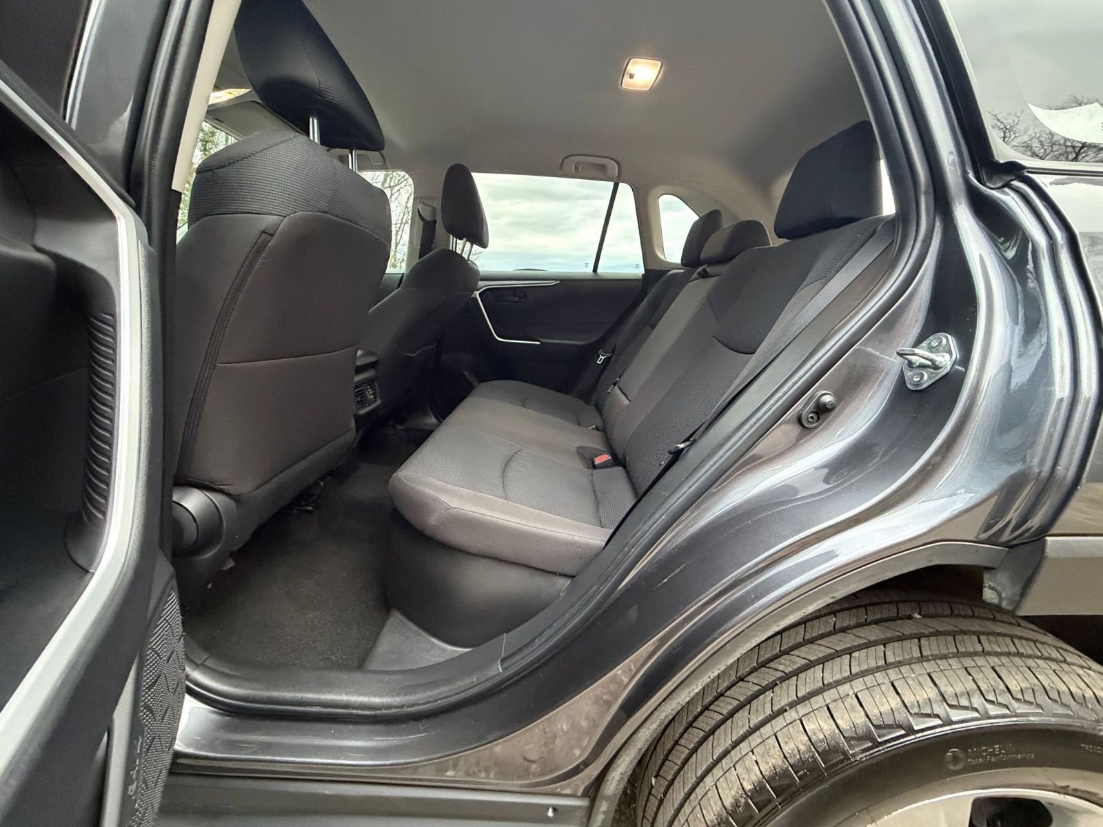 Used 2025 Toyota RAV4 LE AWD/4WD image 24