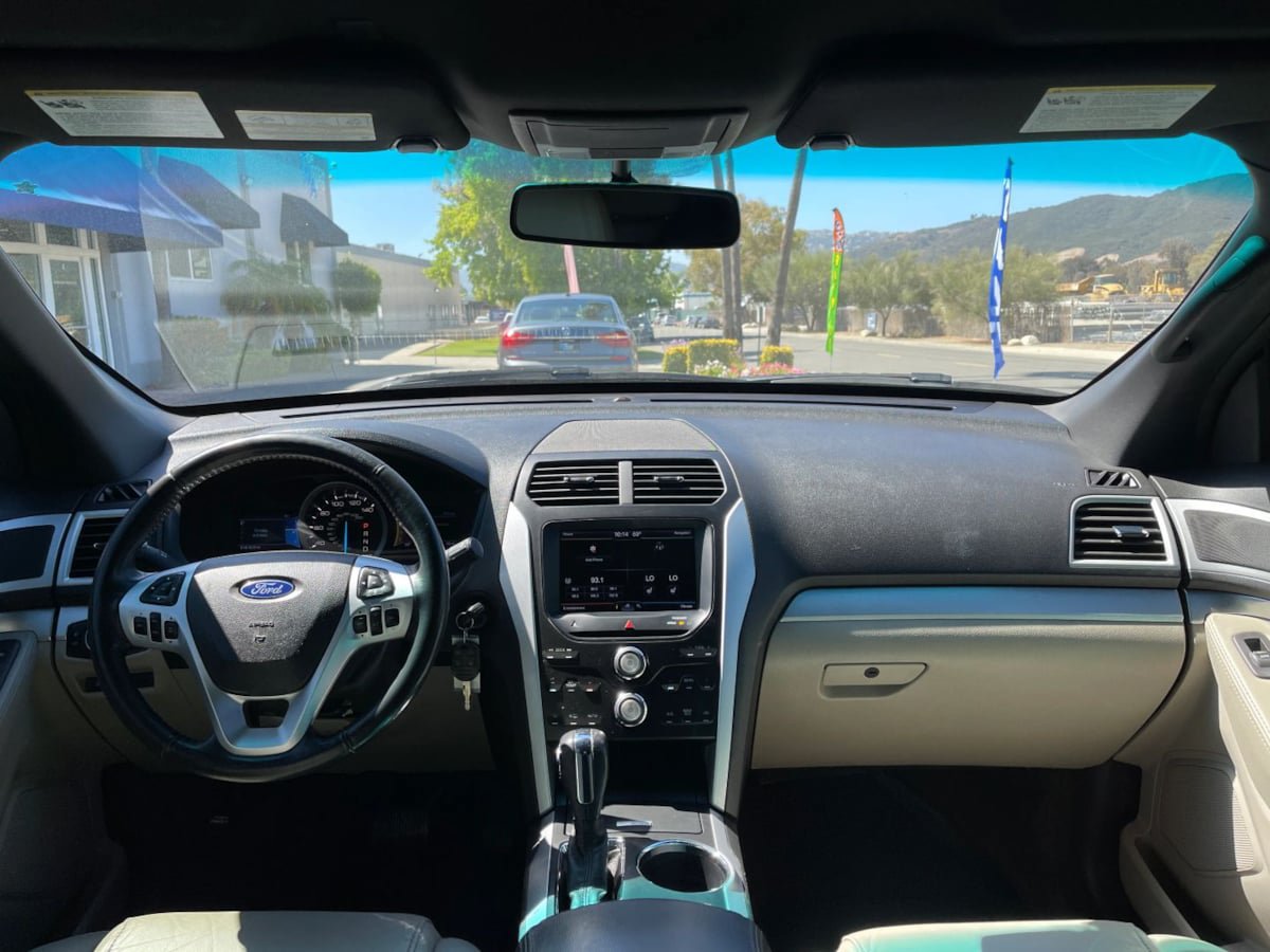 Used 2013 Ford Explorer XLT FWD image 14