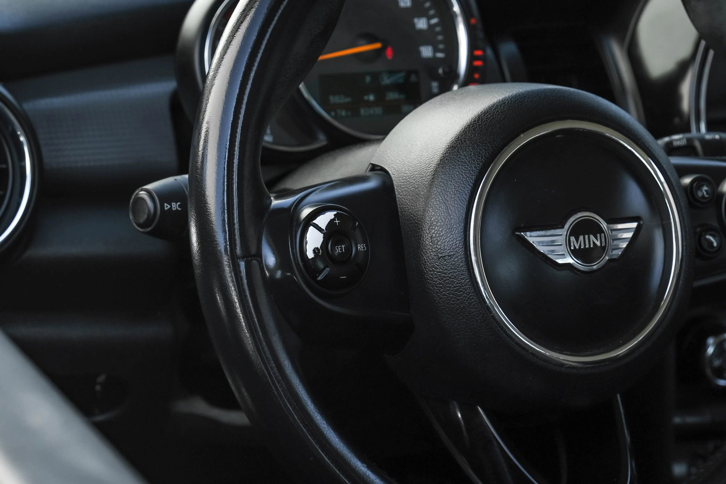 Used 2014 MINI Cooper 2-Door Hardtop image 14