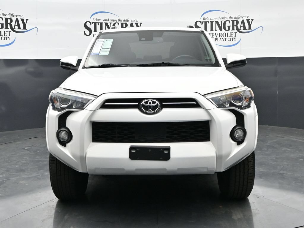 Used 2020 Toyota 4Runner SR5 AWD/4WD image 2
