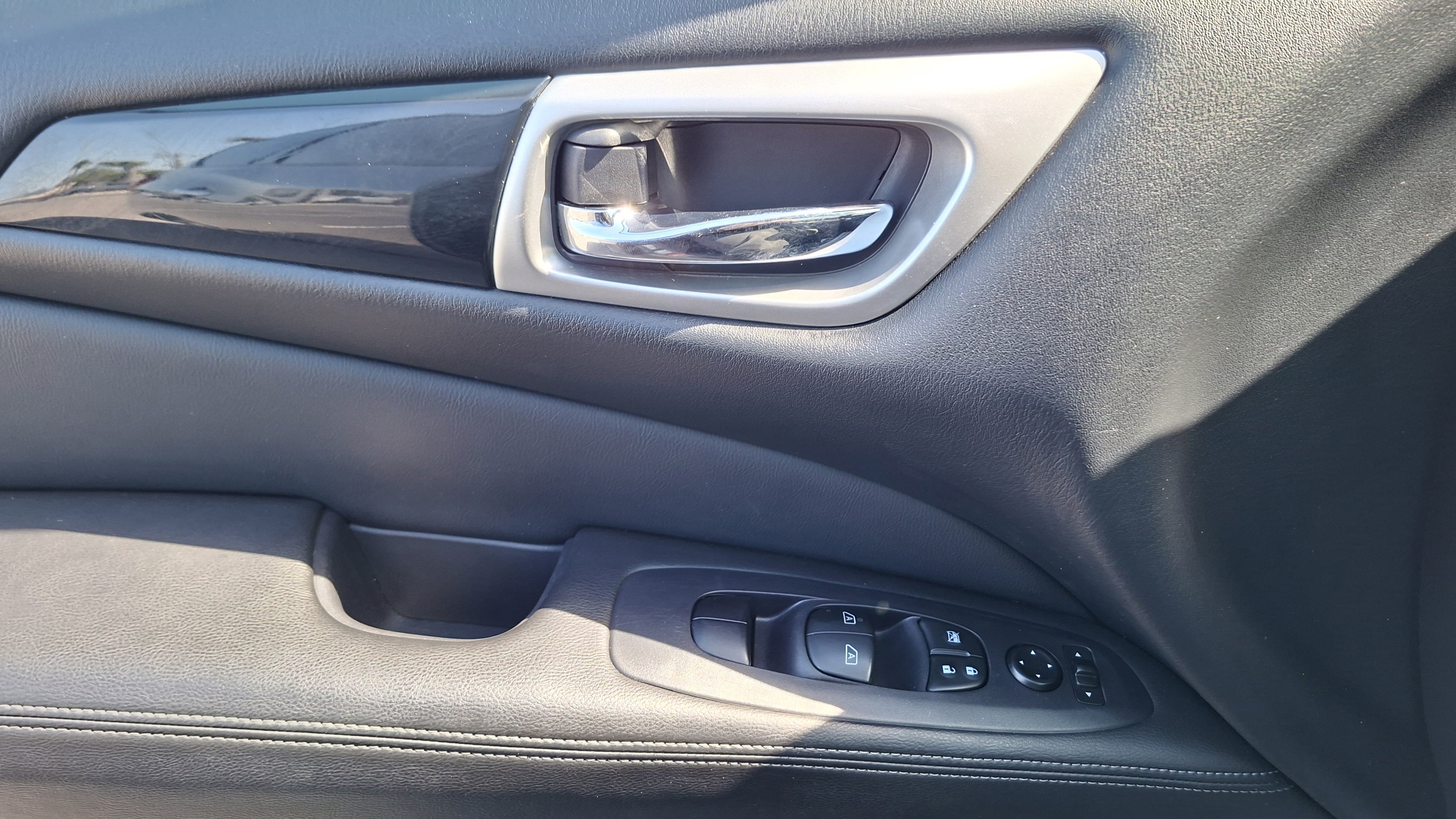 Certified 2020 Nissan Pathfinder SV image 17