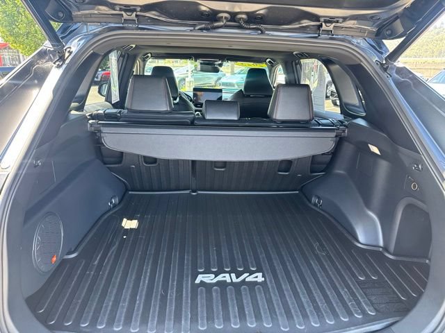 Used 2023 Toyota RAV4 XSE AWD/4WD image 9
