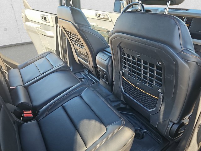 Used 2023 Ford Bronco Badlands image 11