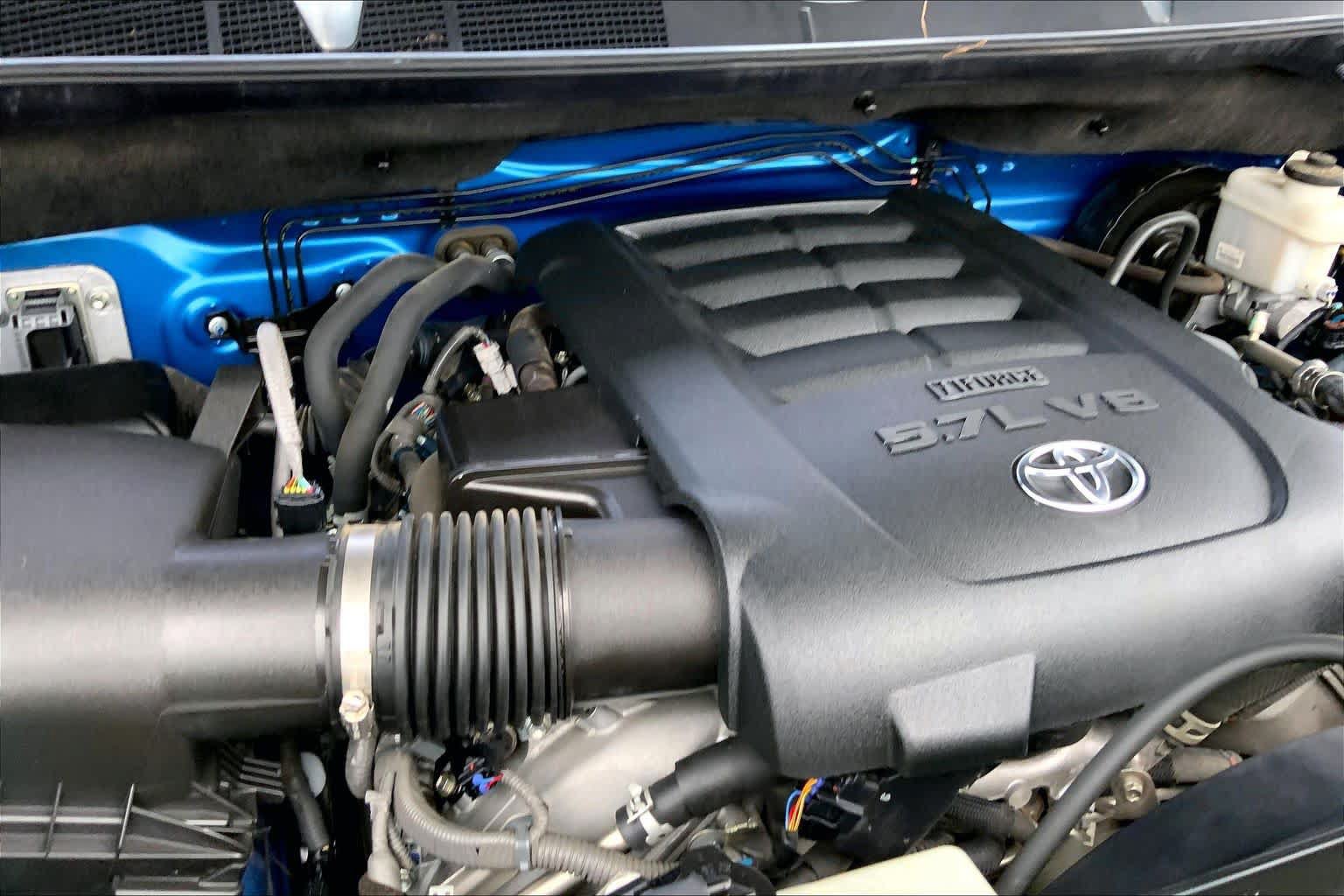 Used 2018 Toyota Tundra SR5 w/ SR5 Upgrade Package RWD image 32