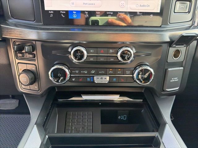 New 2025 Ford F250 Lariat w/ Chrome Package image 18
