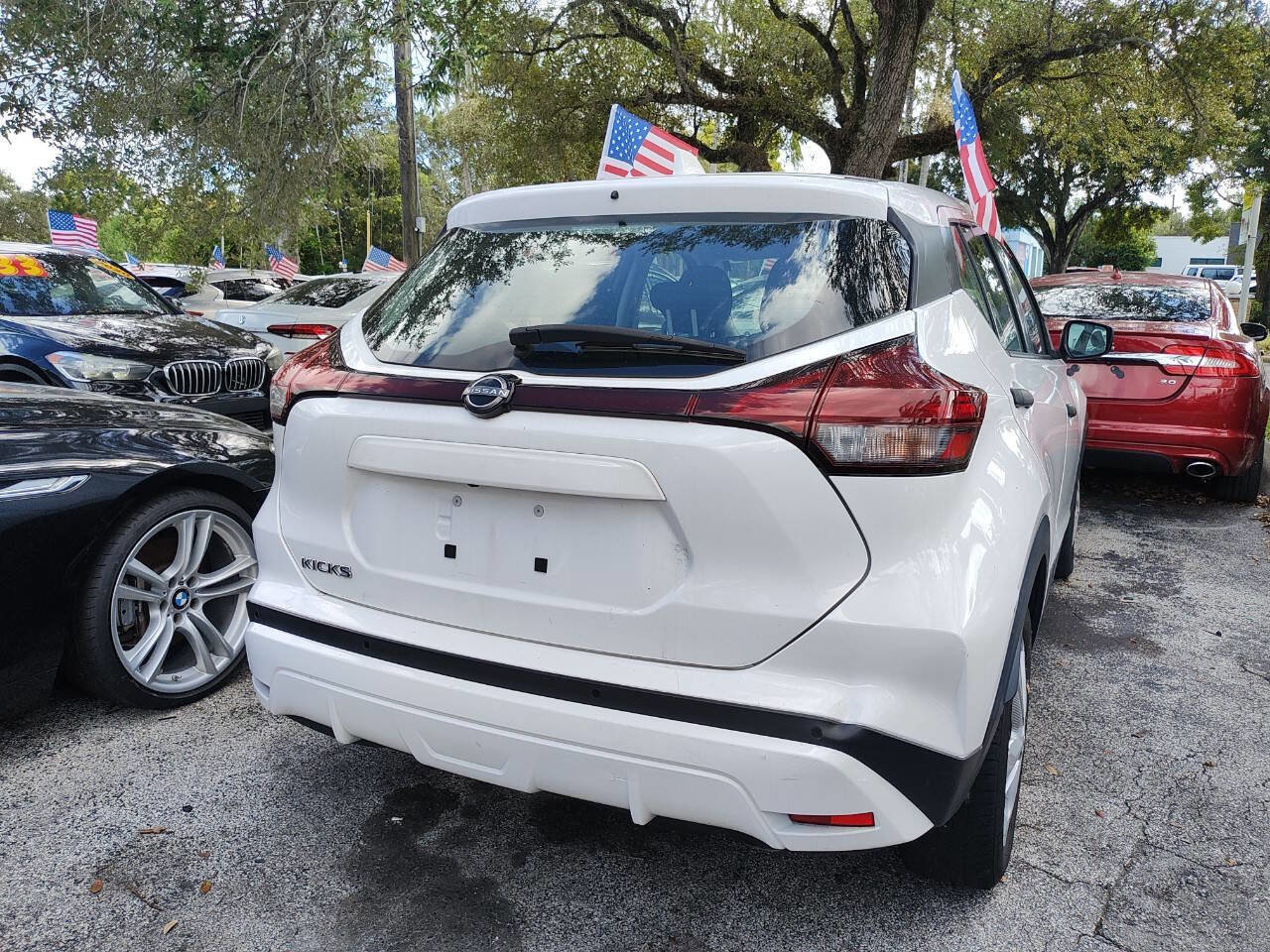 Used 2022 Nissan Kicks S FWD image 9