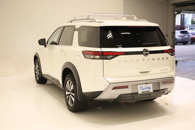Used 2023 Nissan Pathfinder SL AWD/4WD image 7