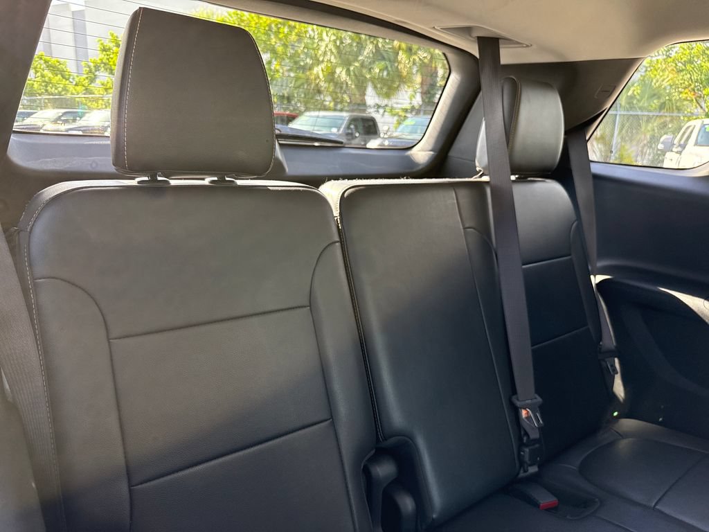 Used 2018 Chevrolet Traverse Premier w/ Redline Edition FWD image 28