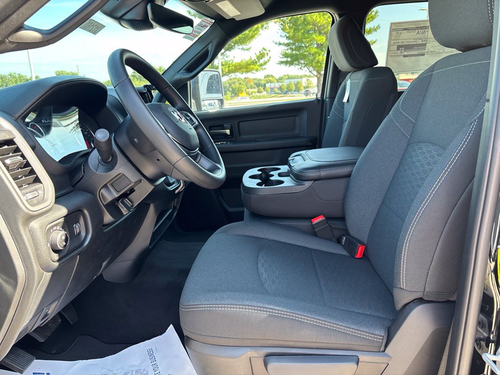 New 2027 RAM 3500 Tradesman AWD/4WD image 34