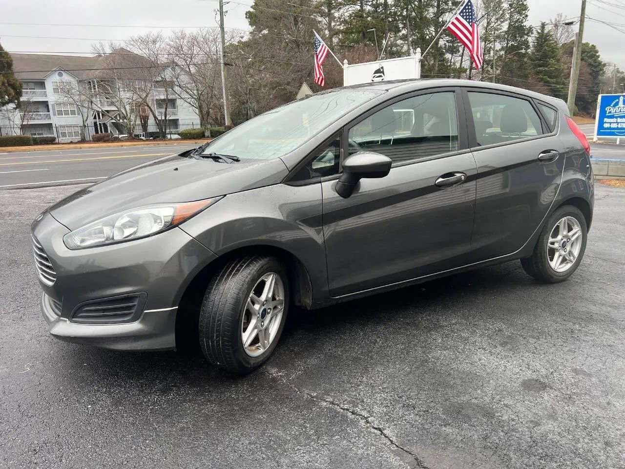 Used 2019 Ford Fiesta SE image 4