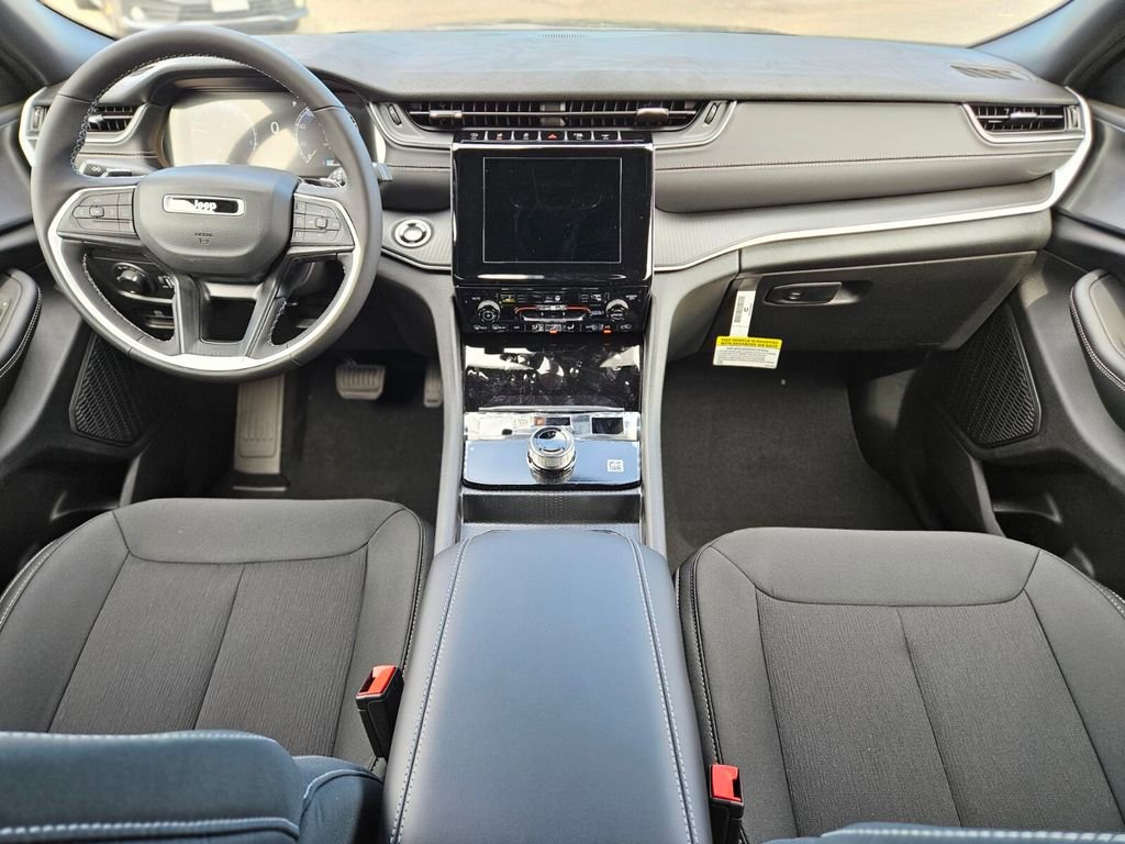 New 2025 Jeep Grand Cherokee Laredo X w/ Luxury Tech Group I image 12