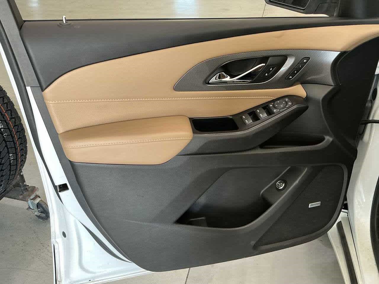 Used 2022 Chevrolet Traverse Premier image 5