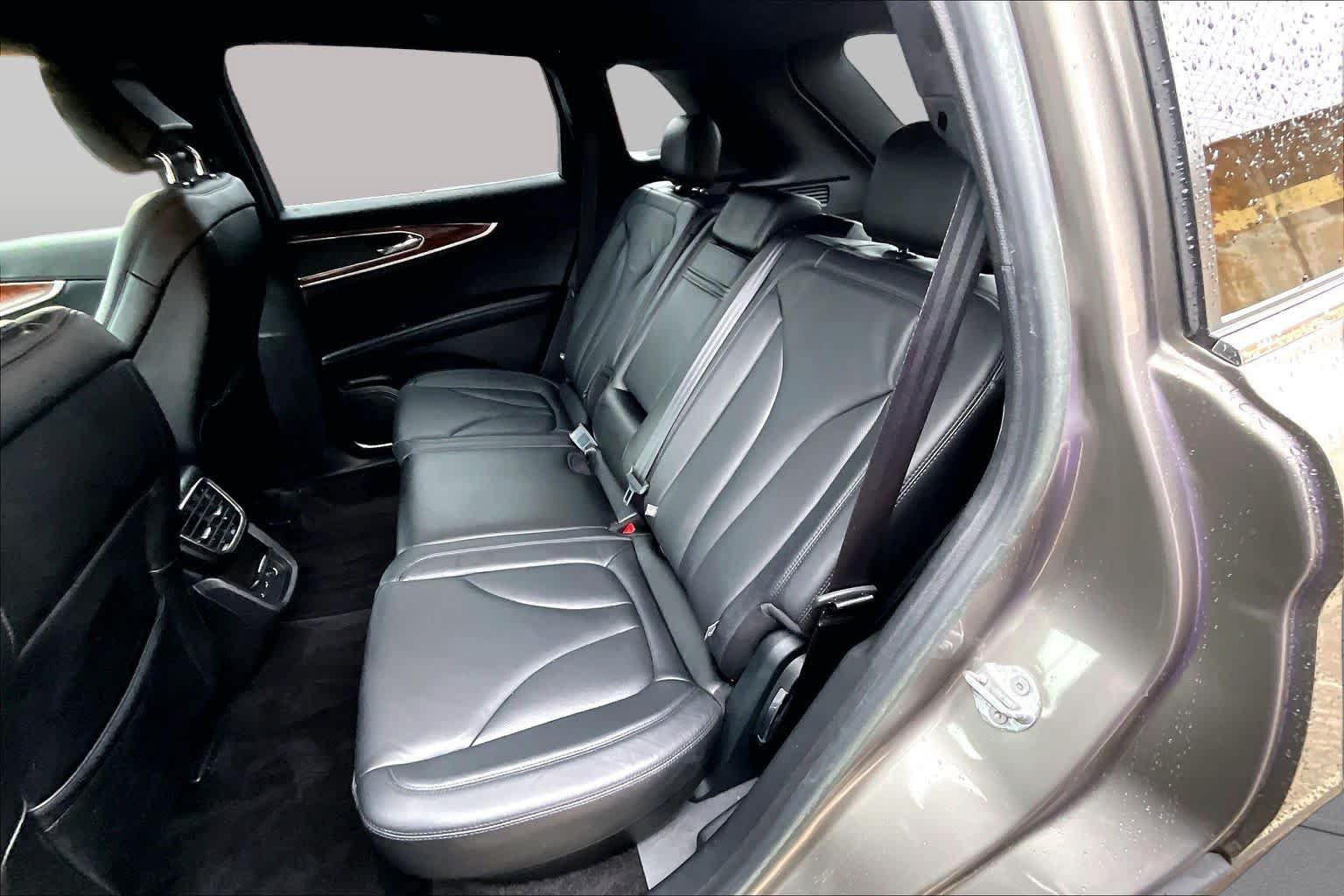 Used 2016 Lincoln MKX Select w/ Select Plus Package FWD image 21