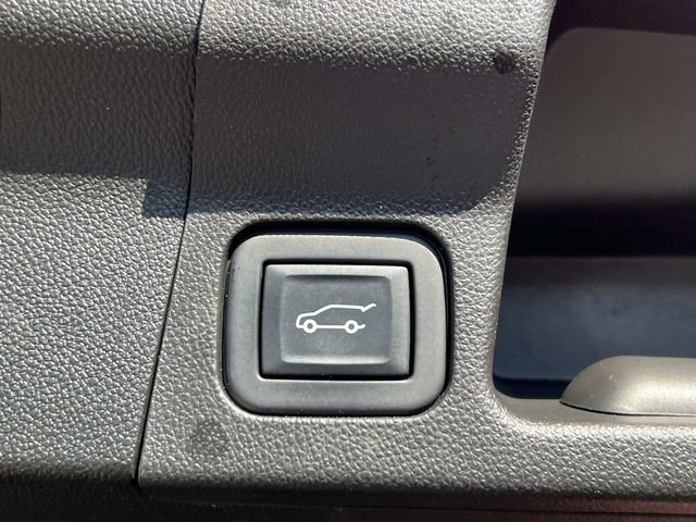 Certified 2022 GMC Acadia SLT w/ Elevation Edition image 13