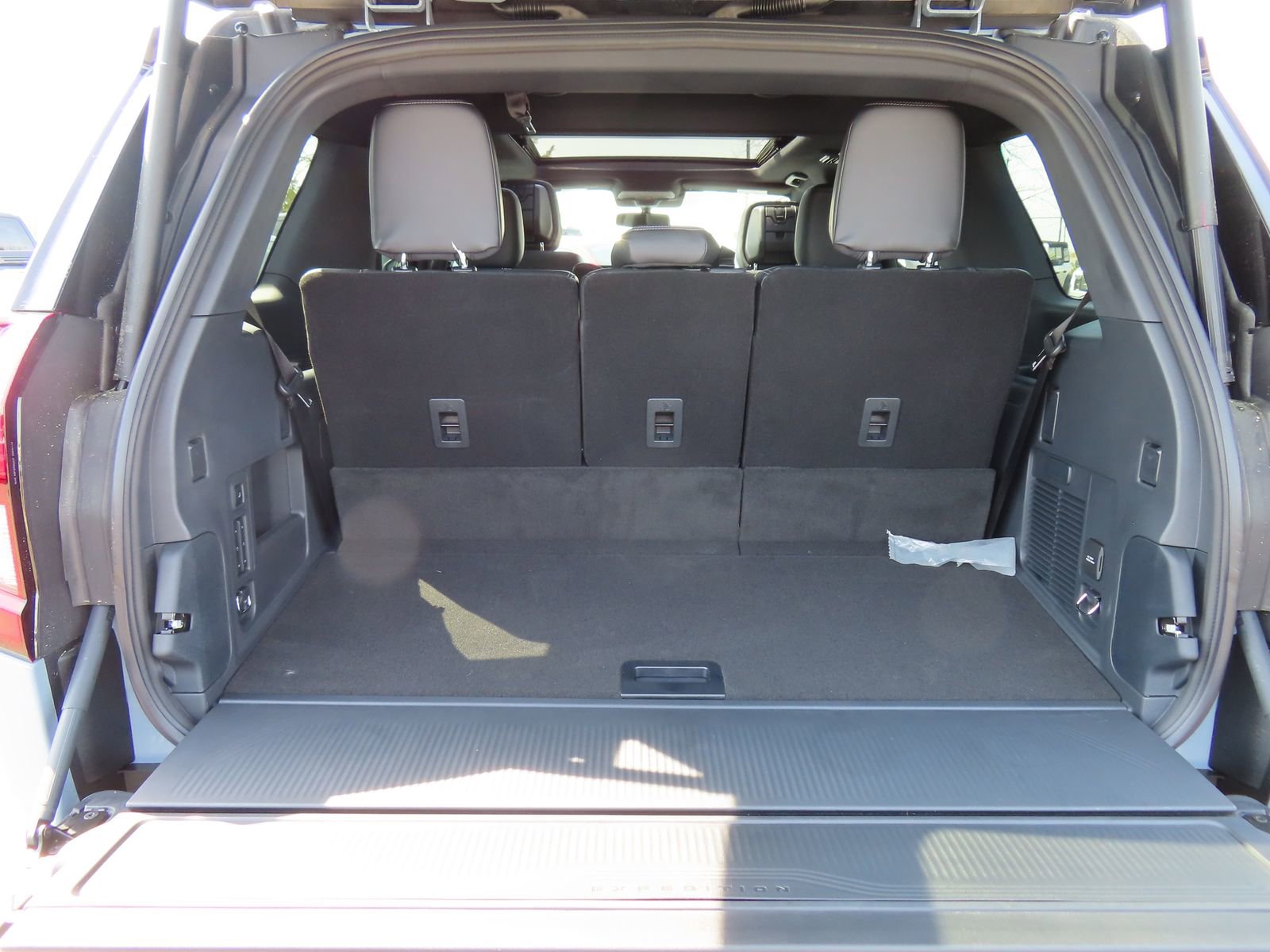 New 2026 Ford Expedition Platinum image 24