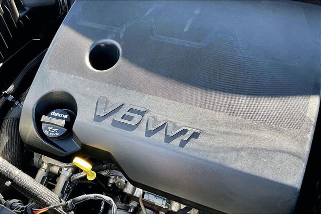 Used 2021 Chevrolet Traverse LT image 31