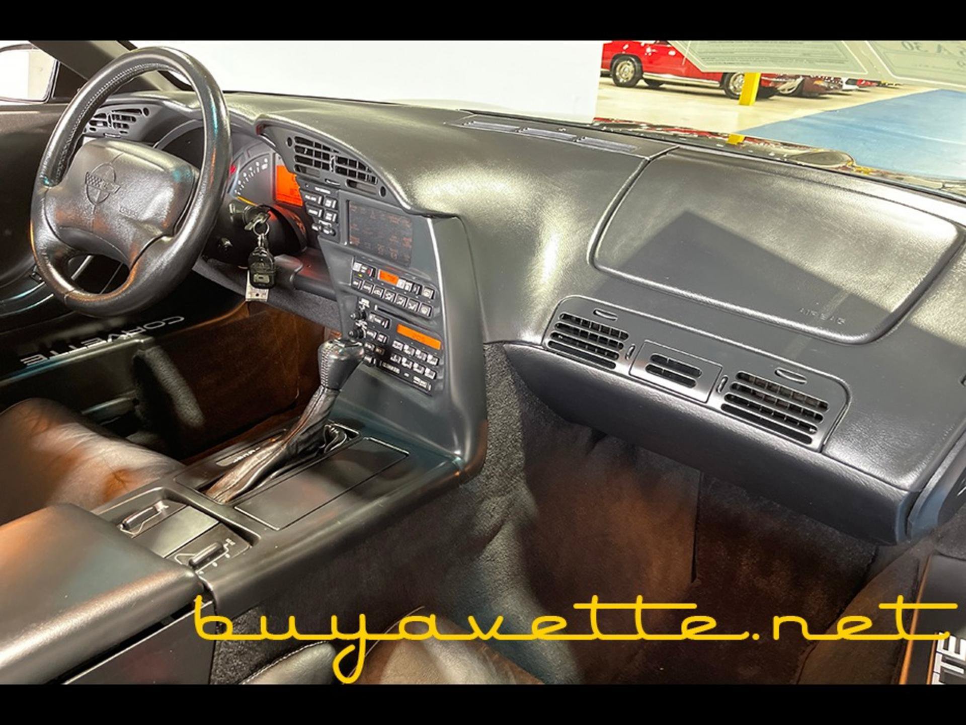 Used 1996 Chevrolet Corvette Convertible RWD image 18