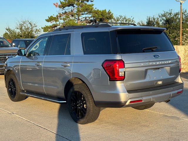 Used 2023 Ford Expedition XLT AWD/4WD image 7