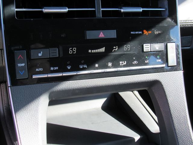 Used 2019 Toyota Avalon XLE image 26