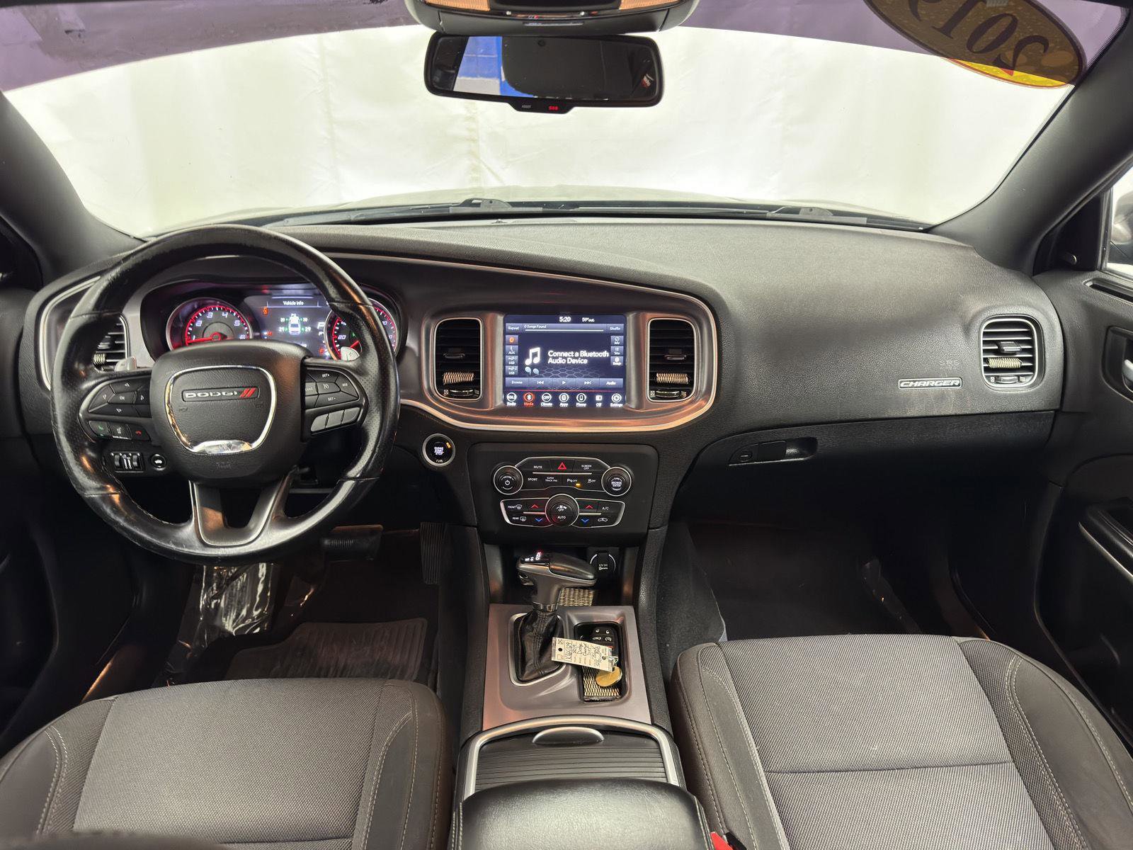Used 2019 Dodge Charger SXT image 26