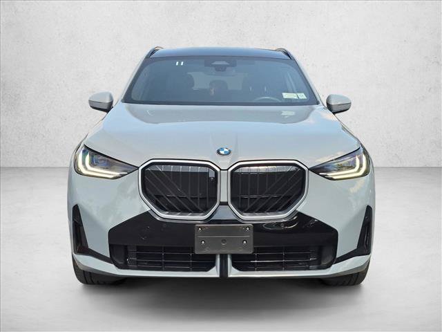 Used 2025 BMW X3 xDrive30i AWD/4WD image 2