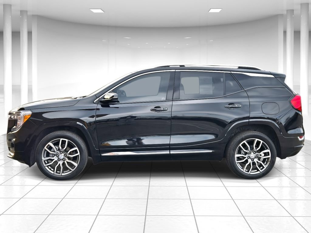 Used 2024 GMC Terrain Denali w/ Denali Premium Package image 6