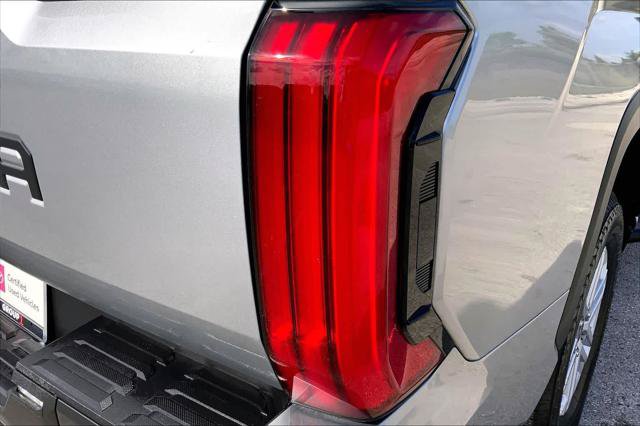 Certified 2025 Toyota Tundra SR5 w/ SR5 Premium Package AWD/4WD image 30