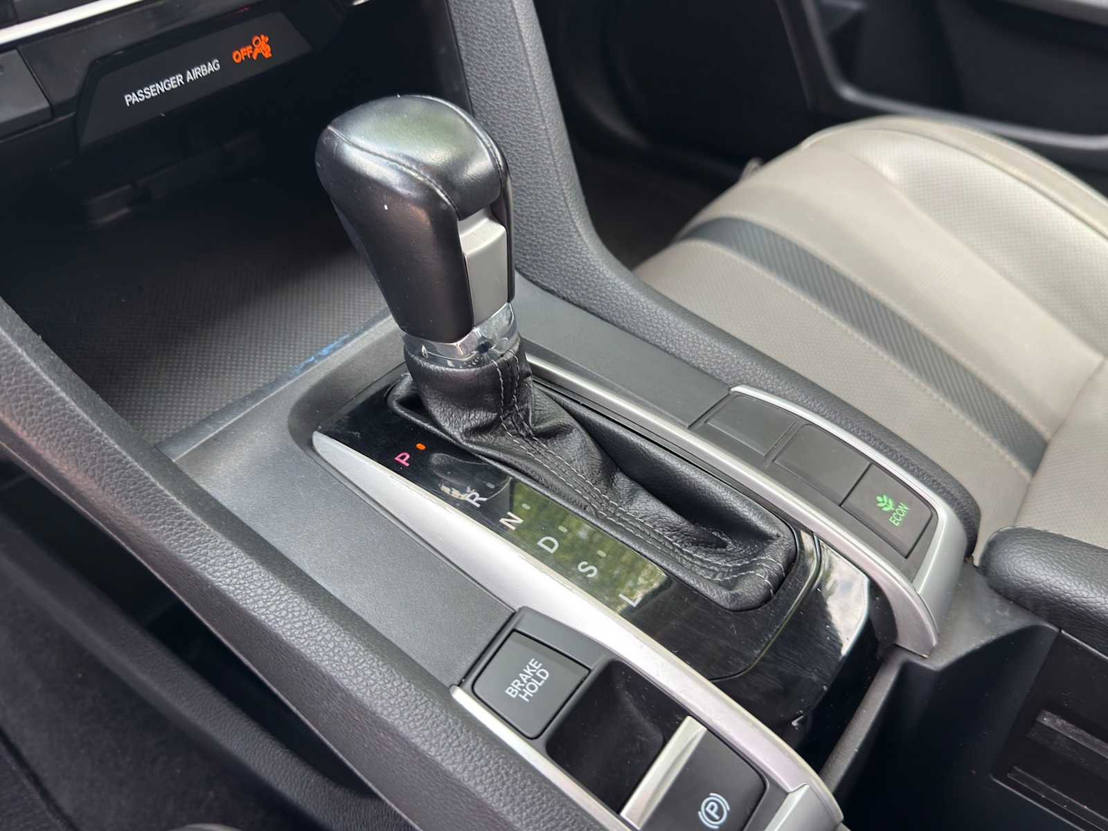 Used 2017 Honda Civic Touring image 14