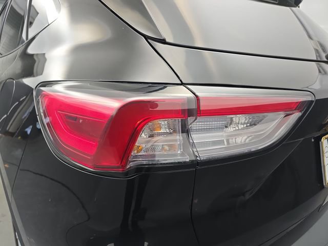 Used 2022 Ford Escape SE image 18