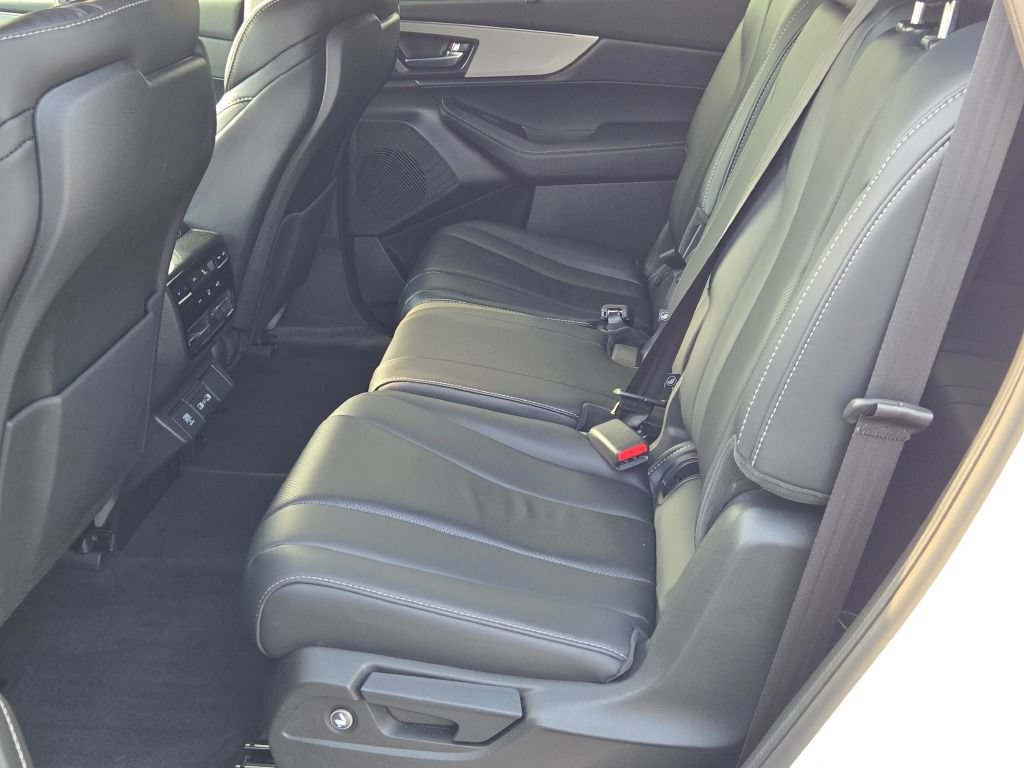 Certified 2023 Acura MDX w/ Technology Package AWD/4WD image 24