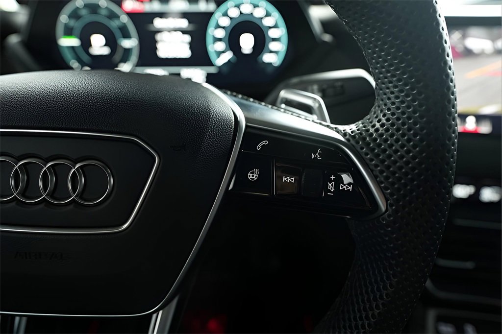 Used 2024 Audi RS e-tron GT image 41