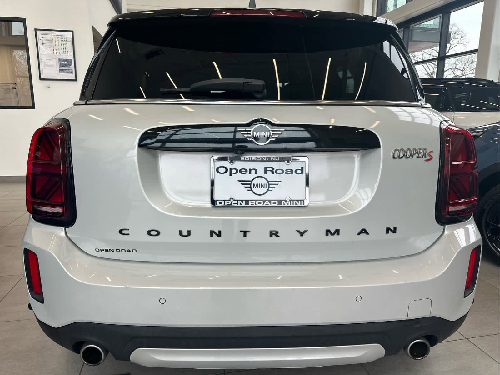 Used 2021 MINI Cooper Countryman S w/ Premium Package image 8