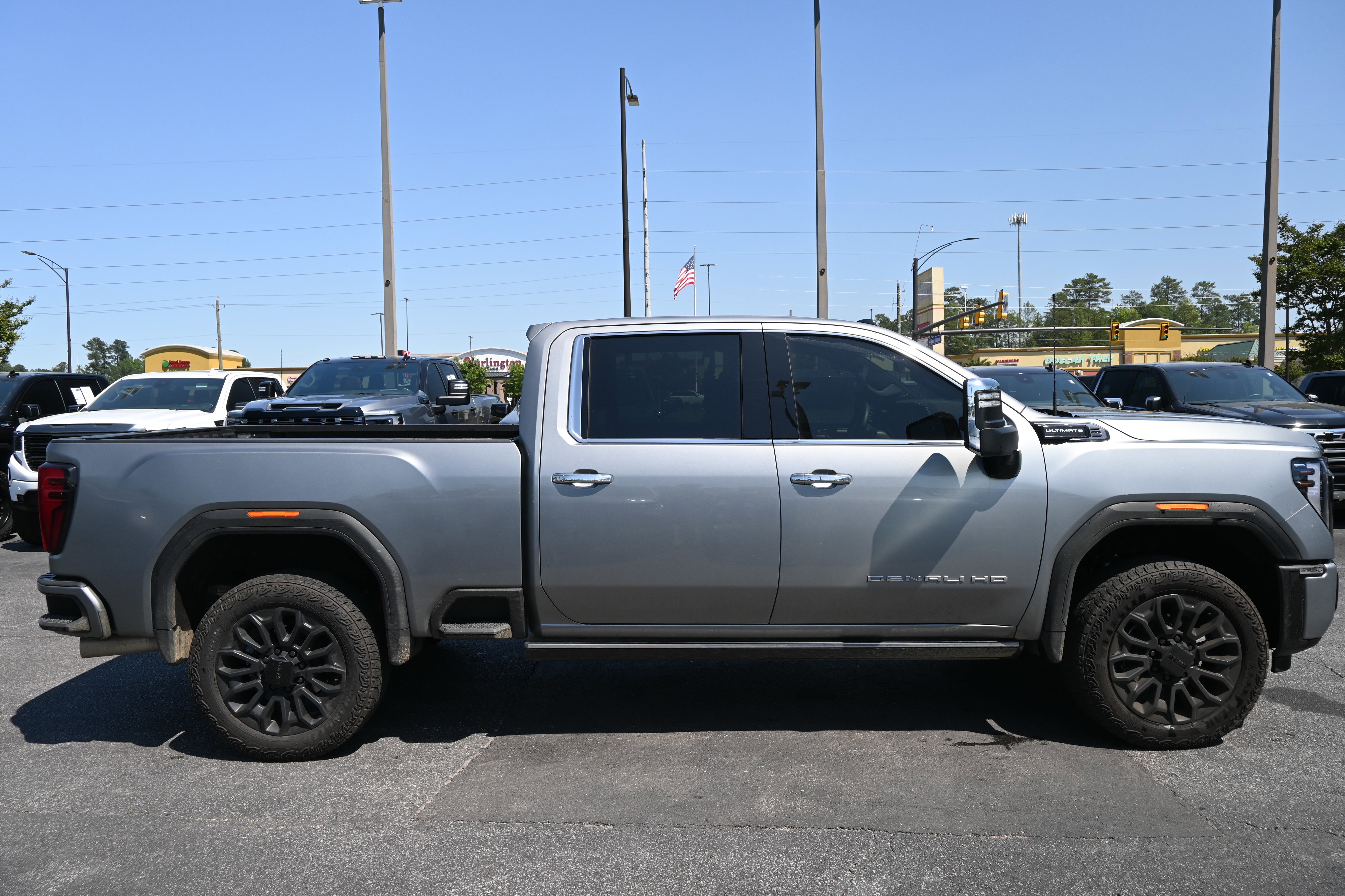 Used 2026 GMC Sierra 2500 Denali Ultimate image 16