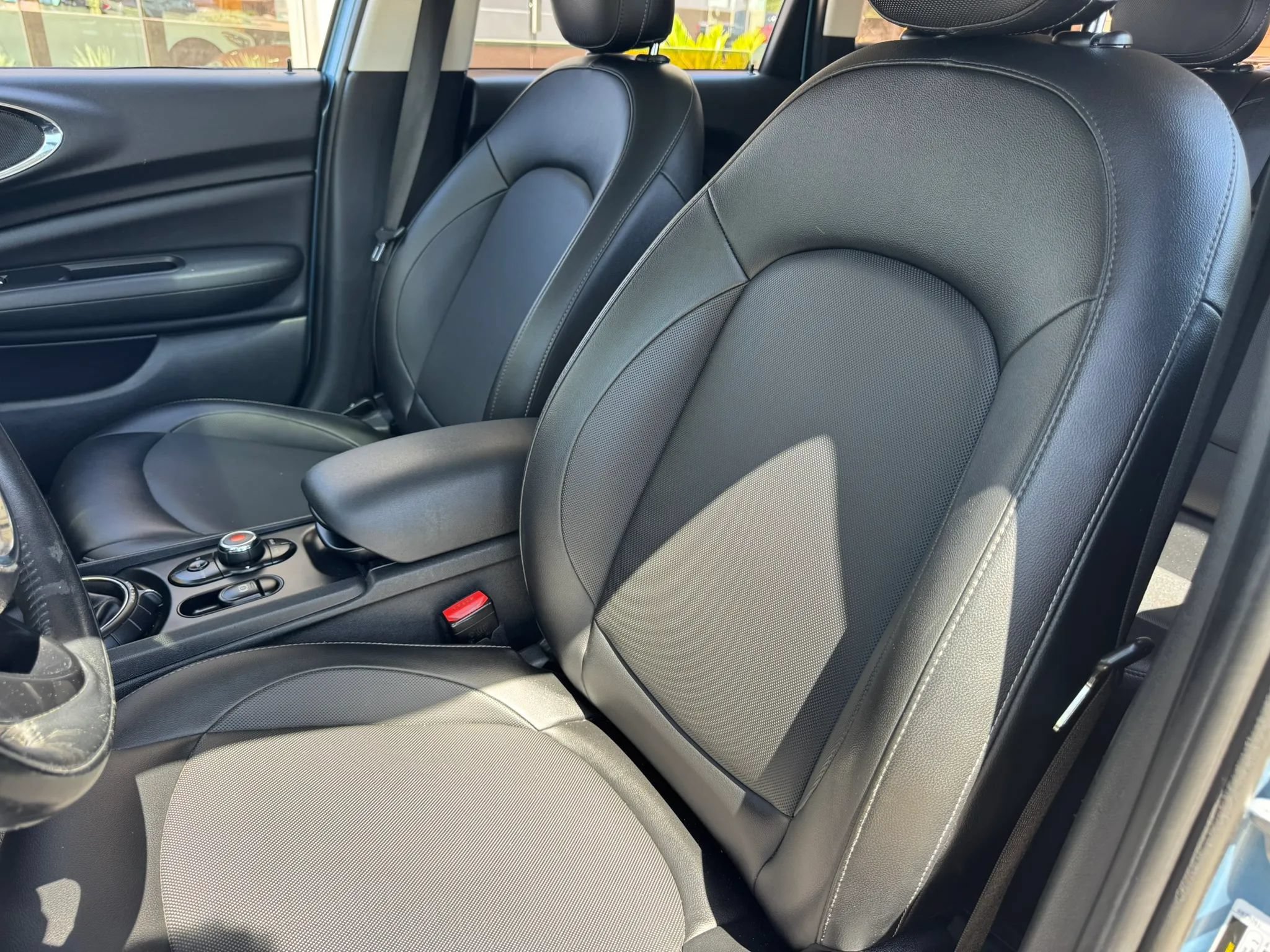 Used 2017 MINI Cooper Clubman FWD image 16