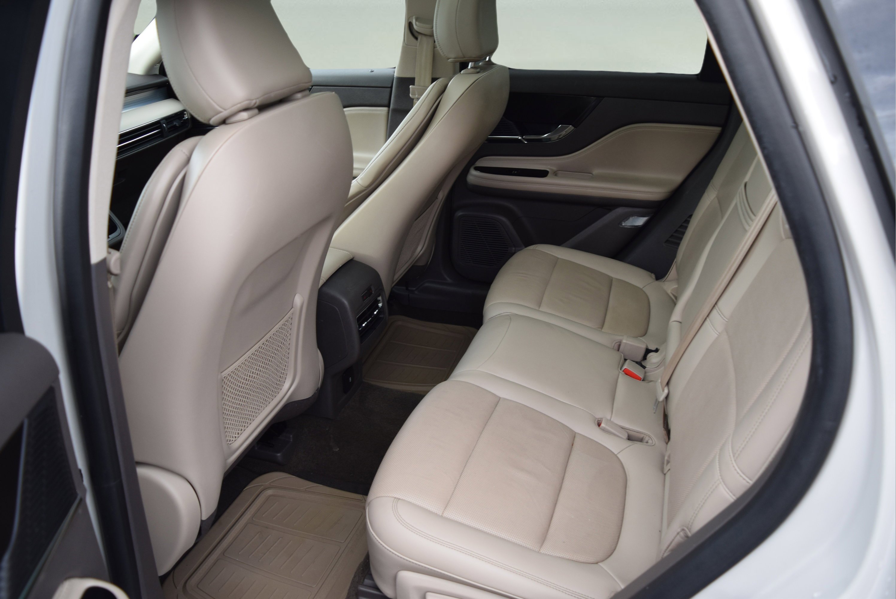 Used 2021 Lincoln Corsair AWD w/ Premium Package image 7