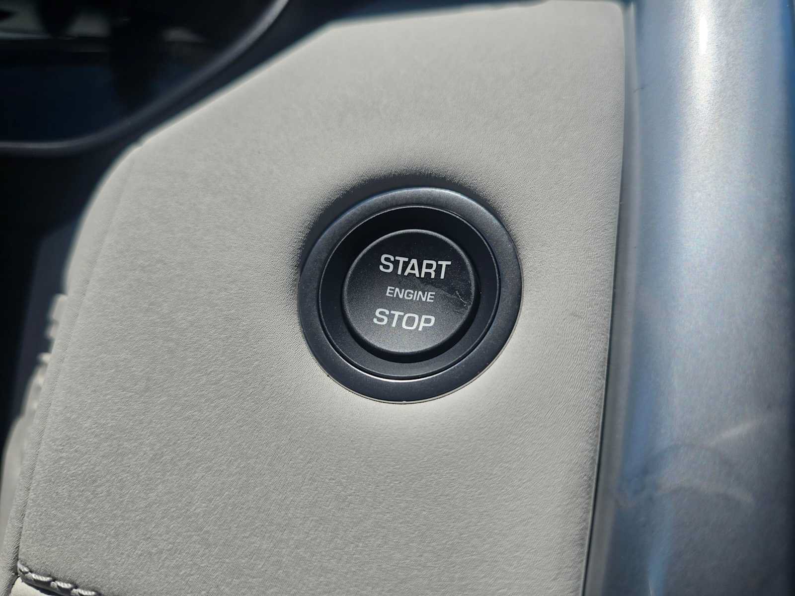 New 2026 Land Rover Discovery S AWD/4WD image 32