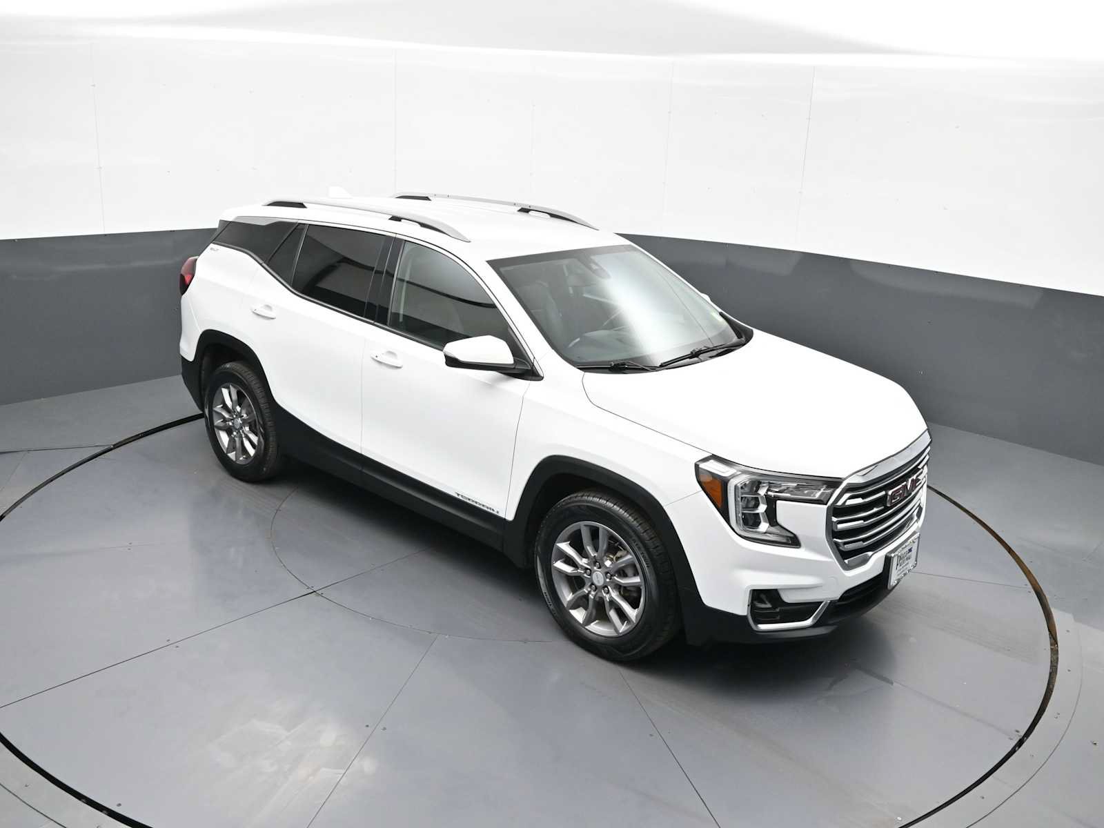 Used 2022 GMC Terrain SLT w/ Infotainment Package II AWD/4WD image 35