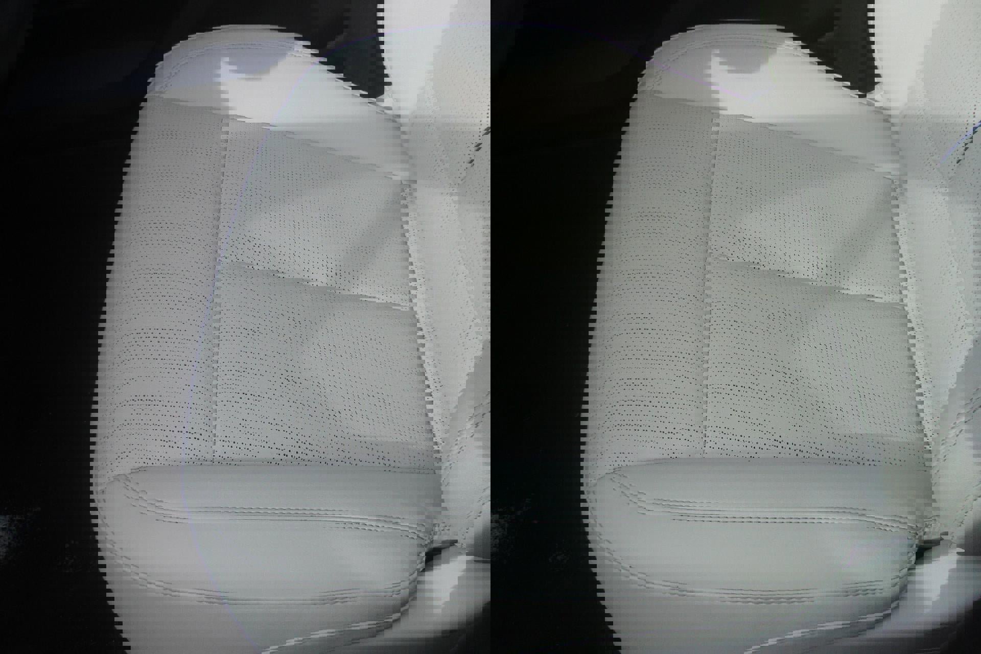 Used 2024 Cadillac Lyriq Luxury image 9