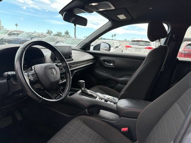 Used 2025 Honda HR-V Sport image 3