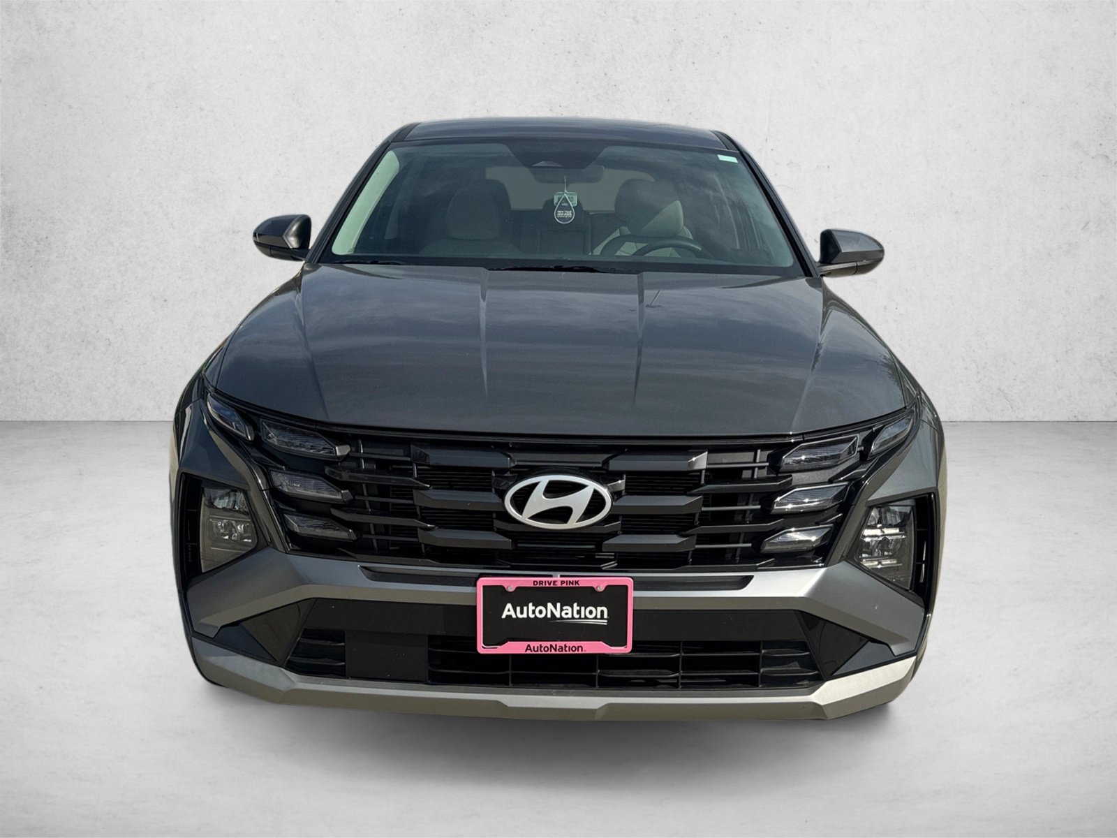 Used 2025 Hyundai Tucson SE FWD image 2