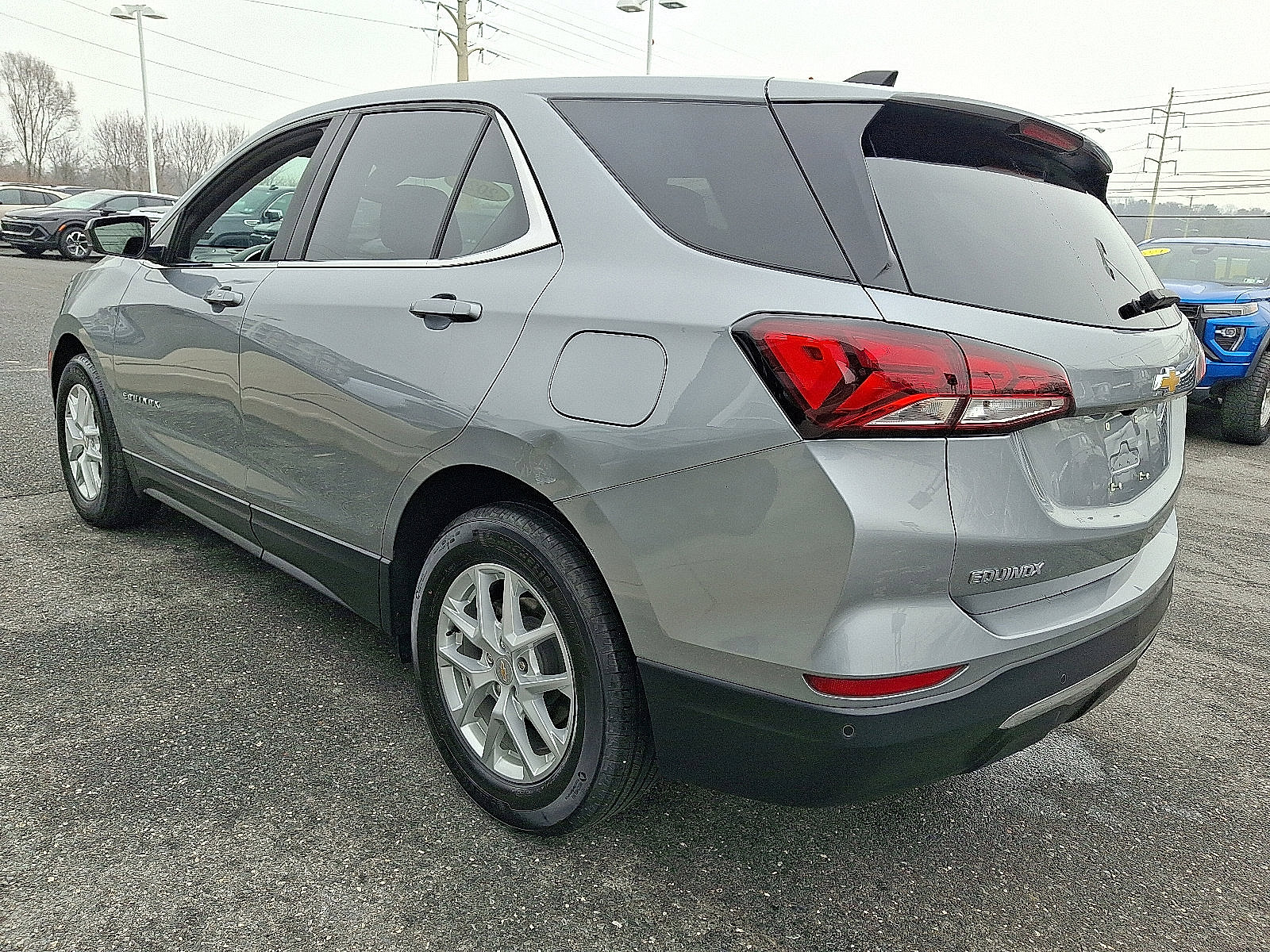 Used 2024 Chevrolet Equinox LT w/ LPO, Floor Liner Package FWD image 4